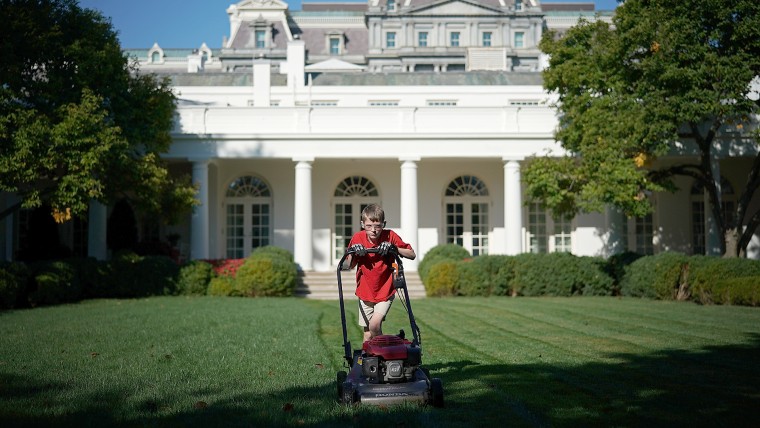 President Accepts Offer From  11-Year-Old Virginia Boy To Mow Lawn Of White House