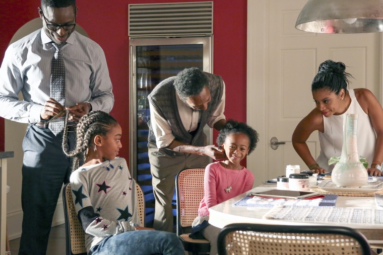 Image: Sterling K. Brown as Randall, Eris Baker as Tess, Ron Cephas Jones as William, Faithe Herman as Annie, Susan Kelechi Watson as Beth in "The Pool" in Season 1 of "This is US."