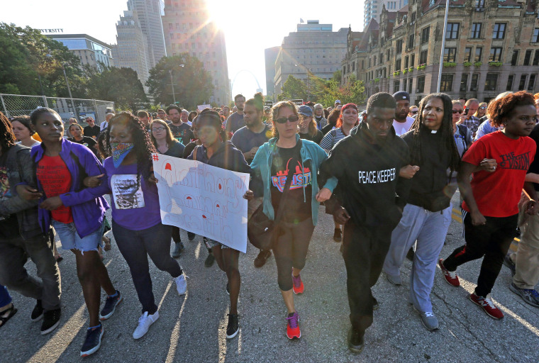 Image: Silent march in St. Louis