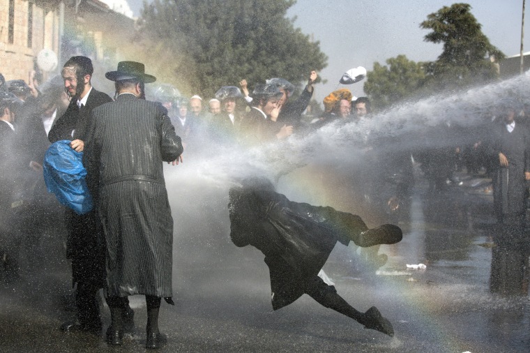 Image: Ultra-Orthodox Jews protest against army recruitment