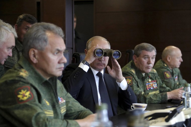 Image: Russian President Putin watches the Zapad-2017 war games at a military training ground in the Leningrad region