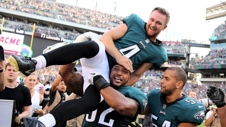 Eagles Kicker Jake Elliott's Father Brought To Tears Watching His