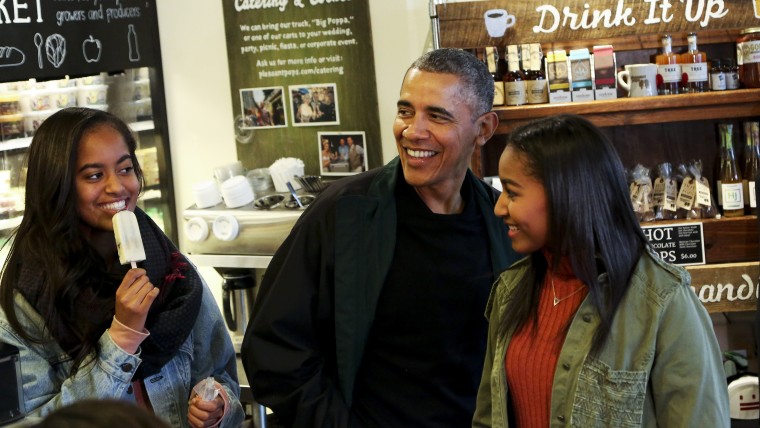President Obama and his daughters Malia and Sasha Obama