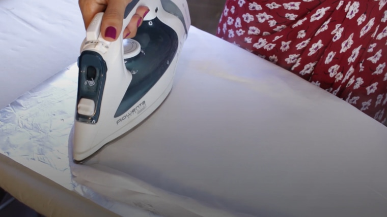 How to iron a wrinkled shirt in half the time: Use tin foil!