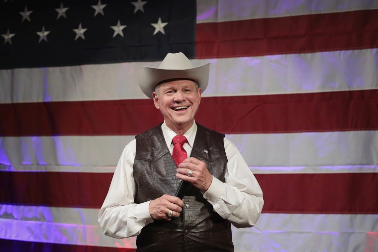 Image: Republican candidate for the U.S. Senate in Alabama, Roy Moore, speaks at a campaign rally