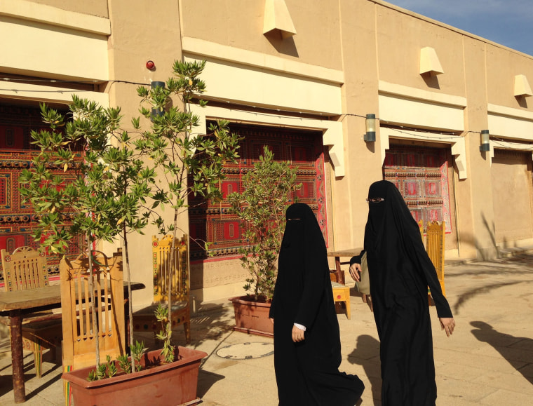 Image: Women in Saudi Arabia