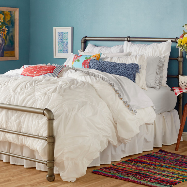 The Pioneer Woman Bedding at Walmart - Where to Buy Ree Drummond's Bedding