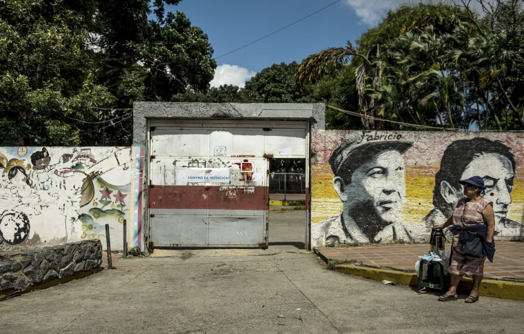 Image: A quiet polling station in the 23 de Enero neighborhood, known for being a government stronghold