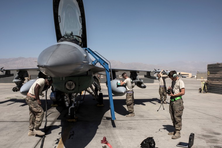 Image: F-16 at Bagram Air Field