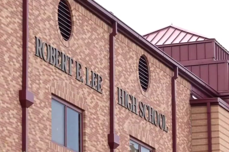 Image: Robert E. Lee High School in San Antonio