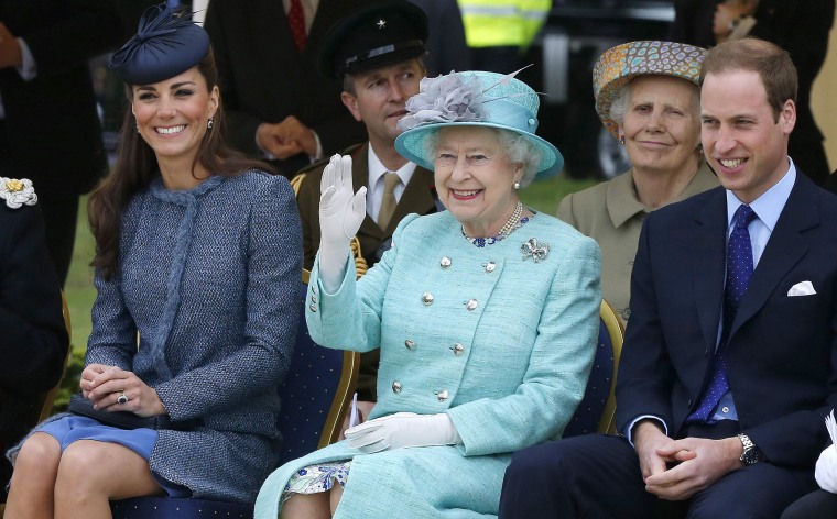 Image: Queen Elizabeth II and The Duke And Duchess Of Cambridge Visit The East Midlands