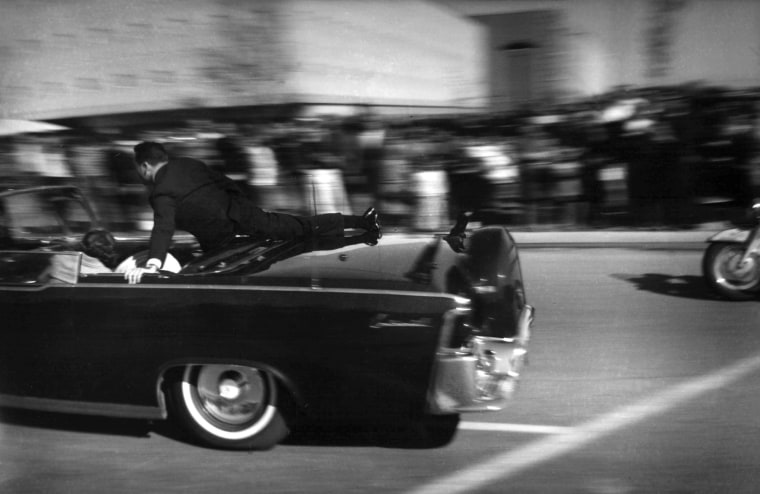 Image: John F. Kennedy, Jacqueline Kennedy, John Connally, Nellie Connally, Clinton Hill