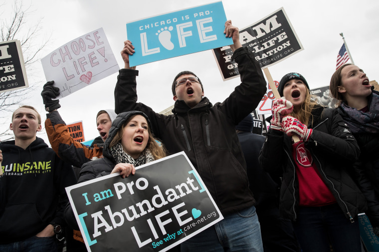 Image: Anti-abortion advocates rally outside of the Supreme Court