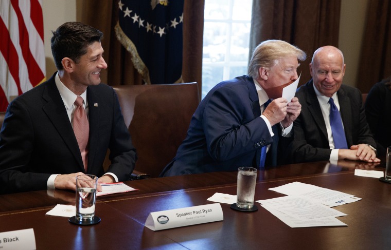 Image: Donald Trump, Paul Ryan, Kevin Brady, Kristi Noem