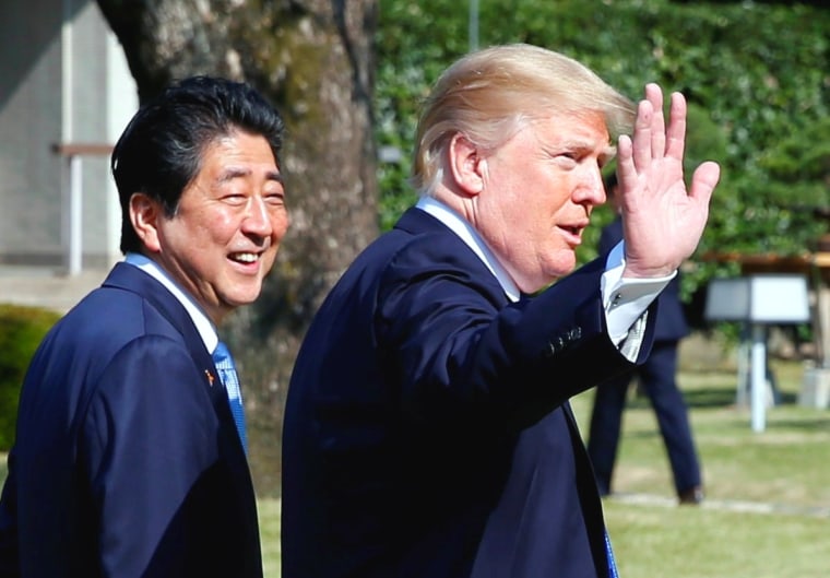Image: Shinzo Abe and Donald Trump