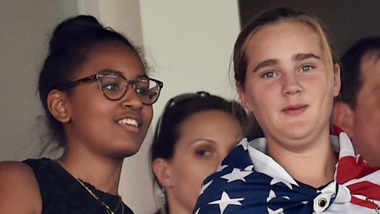 Sasha Obama and Maisy Biden