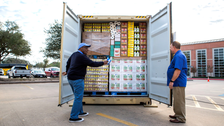 Al Roker's Lend a Hand in Texas