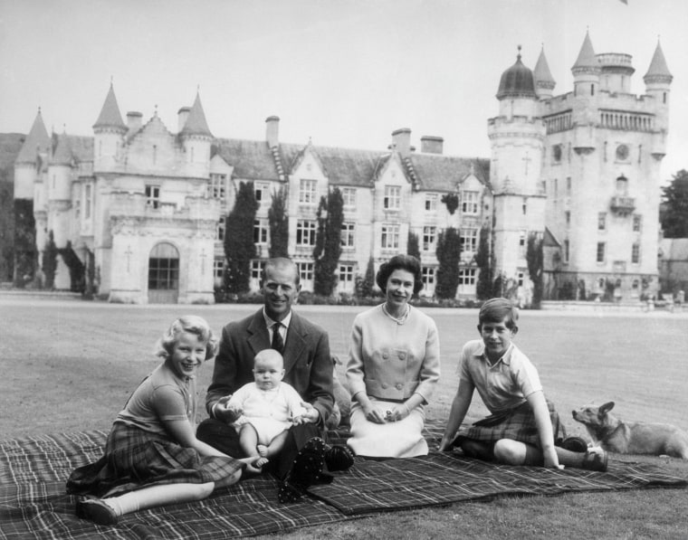 Queen Elizabeth at a picnic with the royal family