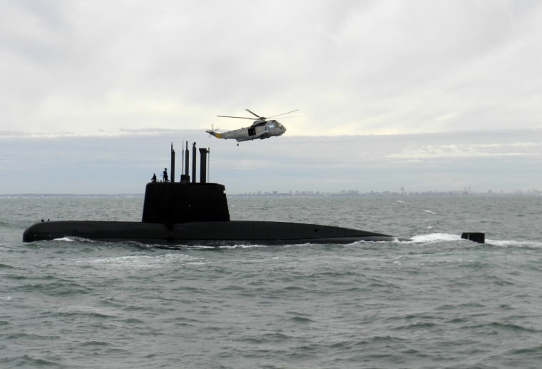 Argentina says signals detected, likely submarine carrying 44