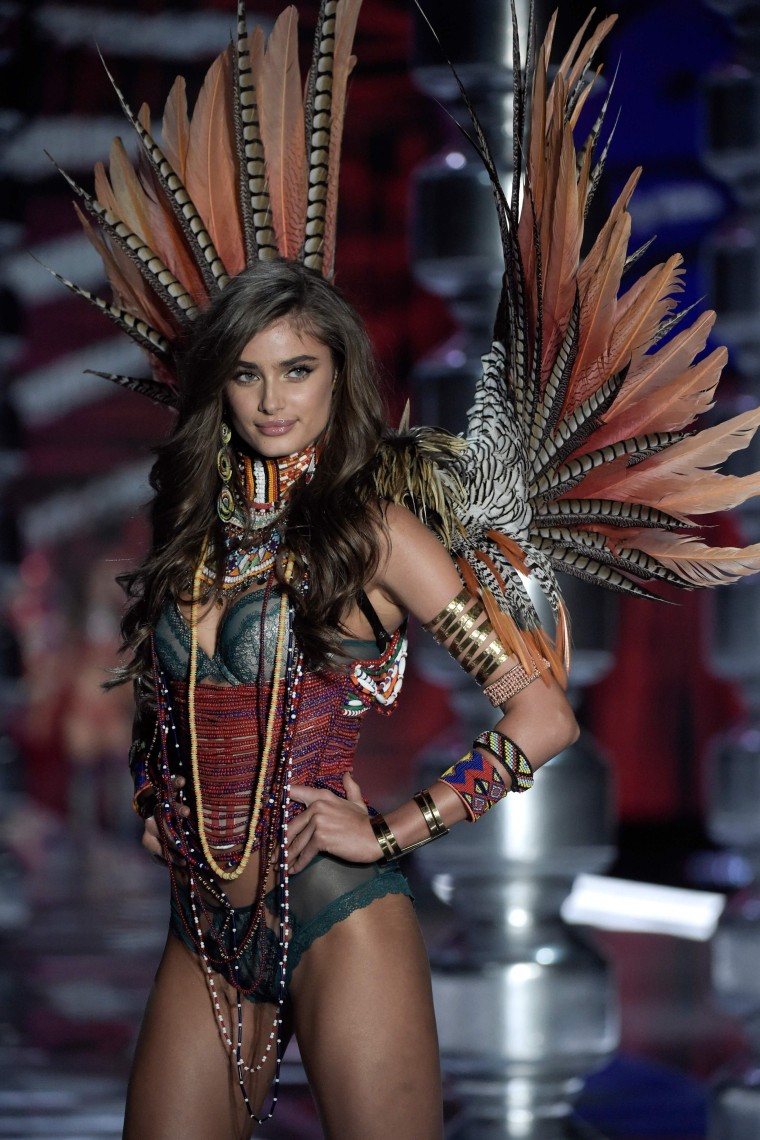 Image: FASHION-VICTORIA'S SECRET-SHOW