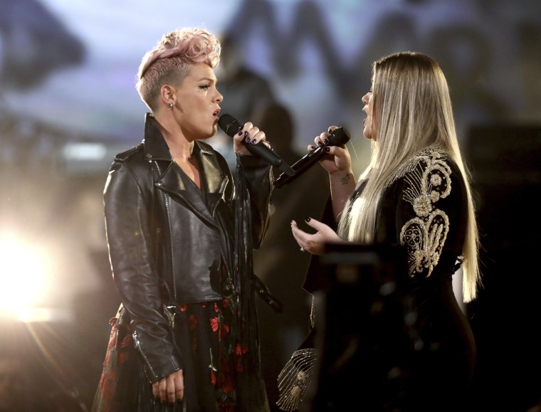 Image: Pink, Kelly Clarkson