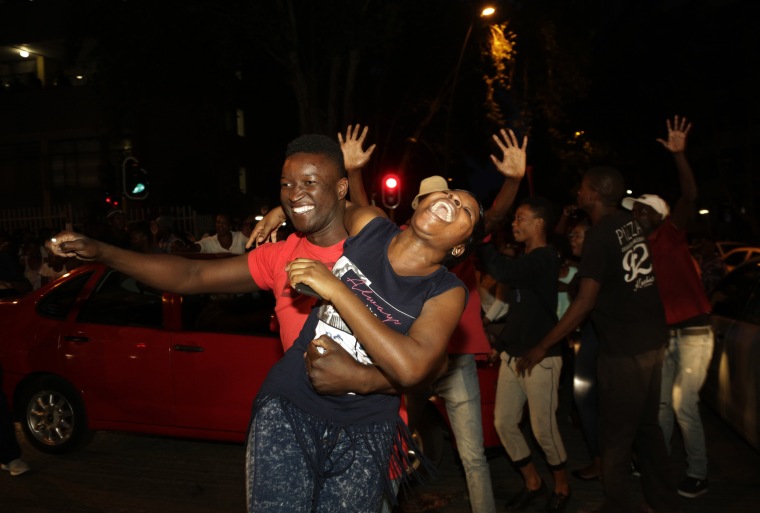 Image: Zimbabweans celebrate