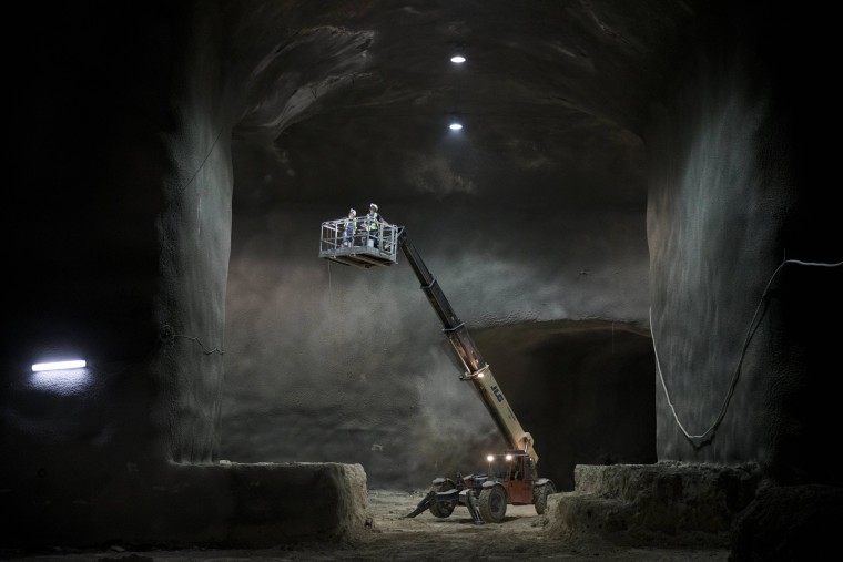 Image: Uderground burial in Jerusalem