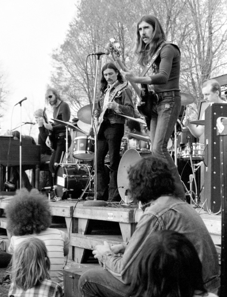 All Allmans Alive! Allman Bros, Saratoga NY 5-15-72