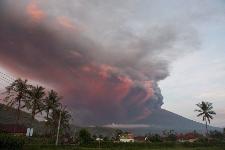 Image: Mount Agung Erupting