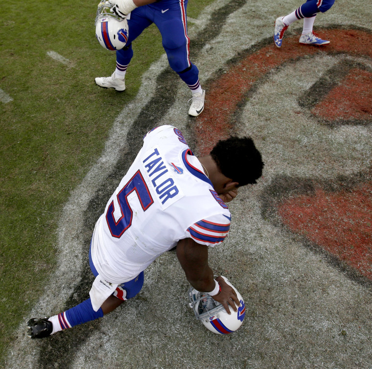 Image: NFL Players Kneel