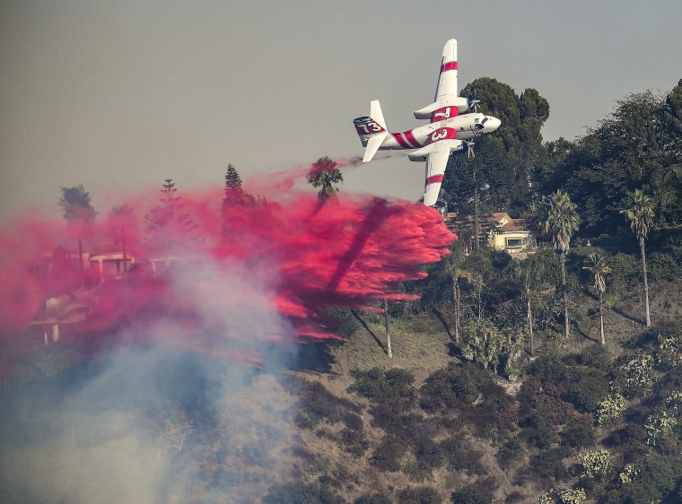 Image: Skirball fire burns in Bel-Air California