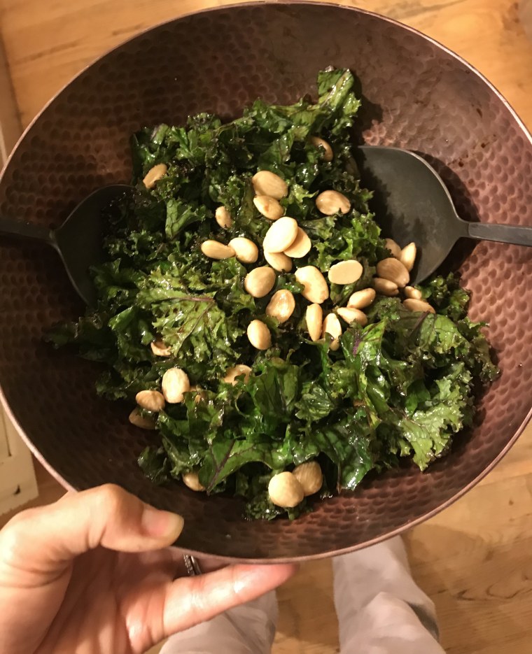 Salad with nuts