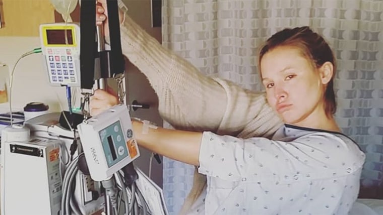 Kristen Bell posted some pregnancy photos from the hospital.