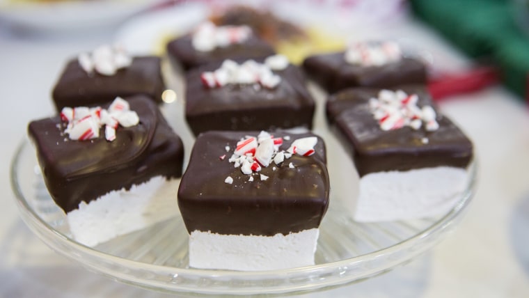 Siri Daly makes candy cane marshmallows