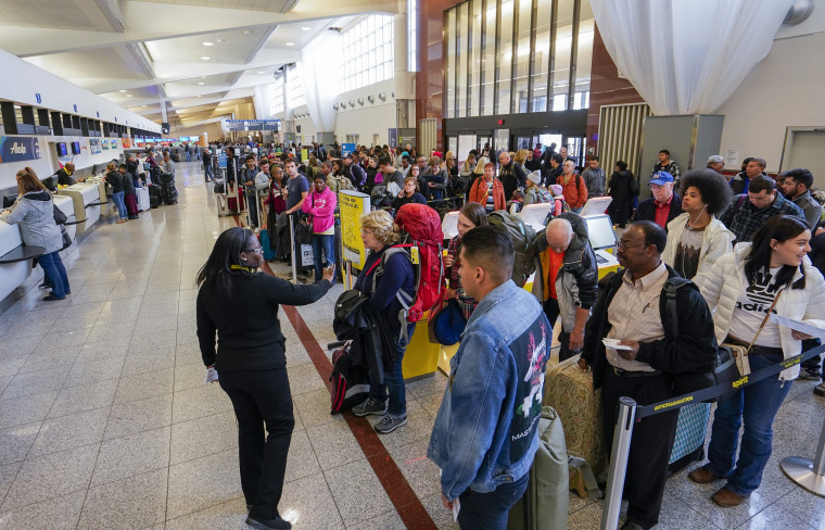 Image: Power outage at Hartsfield-Jackson Atlanta International Airport in Atlanta, Georgia, USA