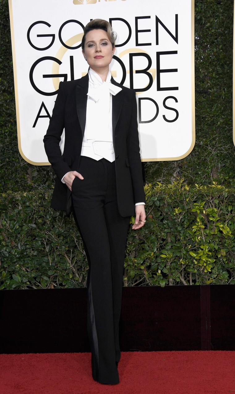 Image: 74th Annual Golden Globe Awards - Arrivals