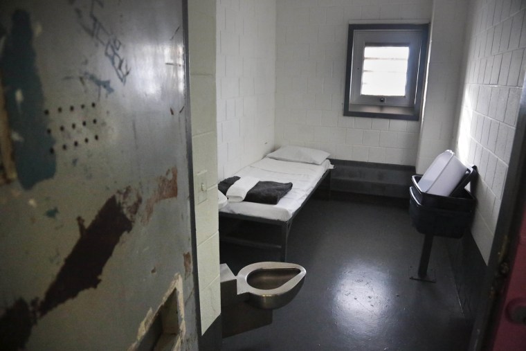 Image: A solitary confinement cell at New York City's Riker's Island jail