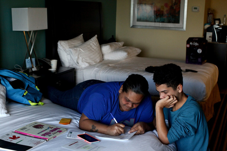 Image: The Wider Image: Displaced Puerto Ricans seek refuge in Florida