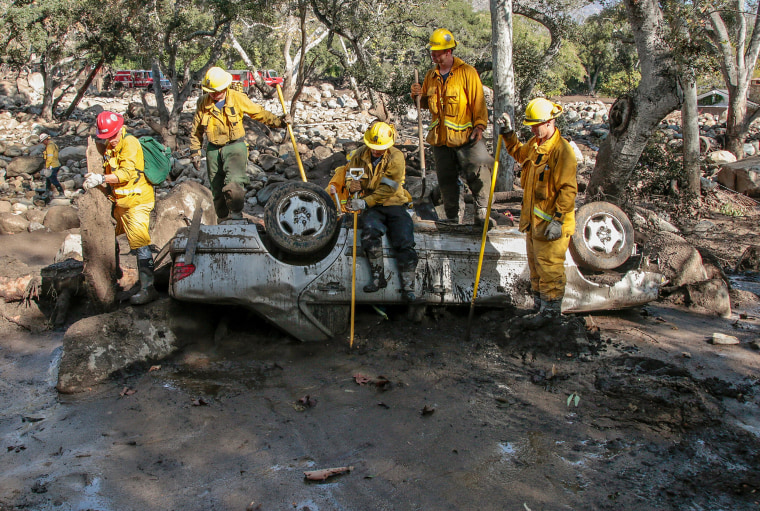 Image: Search for missing persons after California mudslide