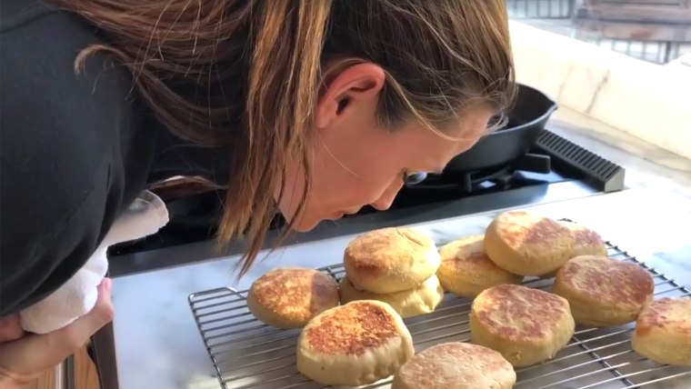 Pretend Cooking Show, Episode 2: Huckleberry English Muffins