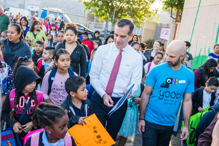 Image: Mayor Eric Garcetti marked International Walk to School Day by walking with families to a local elementary school campus on Oct. 4, 2017.