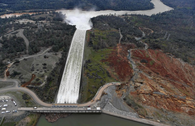 Image: Oroville Dam spillway