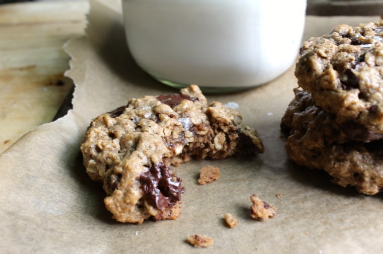 These Dark Chocolate Almond Oatmeal Cookies with Sea Salt use fiber-rich rolled oats, almond butter for a boost of protein and dark chocolate chips.