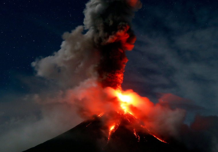 Image: Erupting Mayon volcano in Albay province