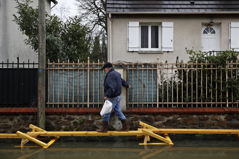 Image: Major flood in the Ile-de-France region