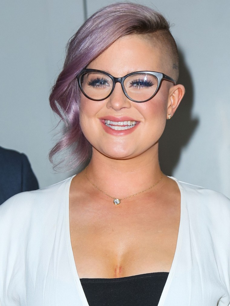 Kelly Osbourne purple hair 2016