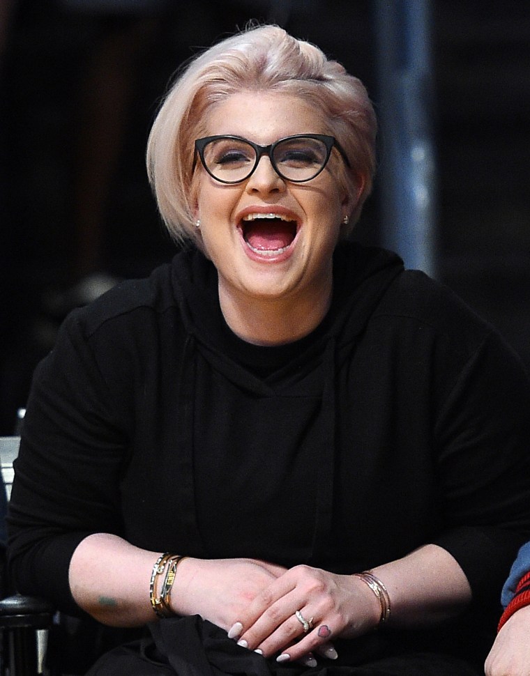 Kelly Osbourne pastel pink hair