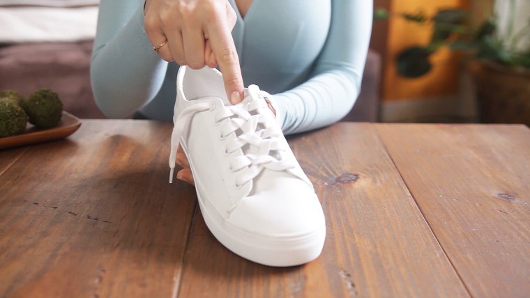 How to lace sneakers with checkerboard, zipper methods