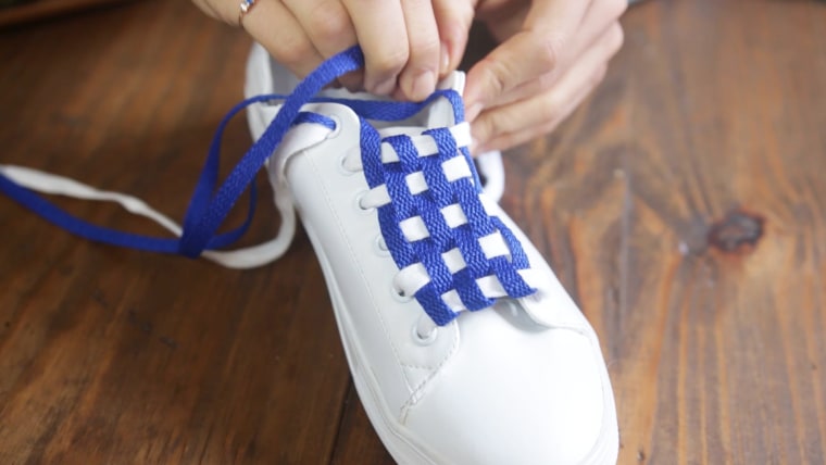 Trendy way to tie 2024 laces