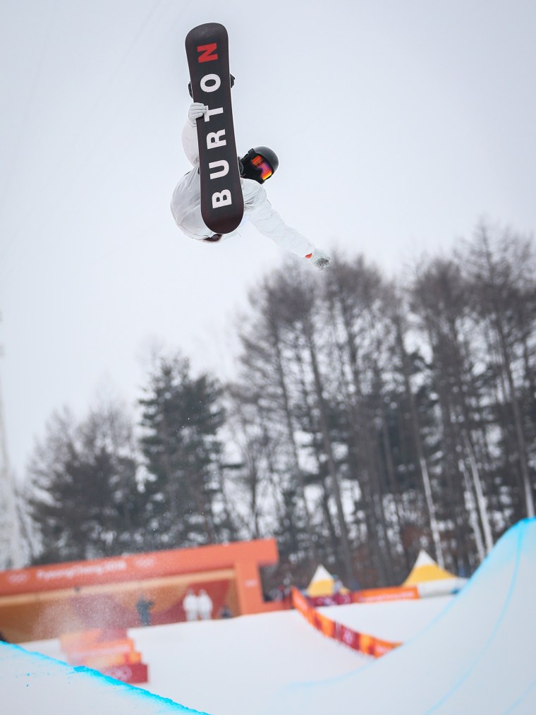 Snowboarder Shaun White wins men's halfpipe to give Team USA 100th